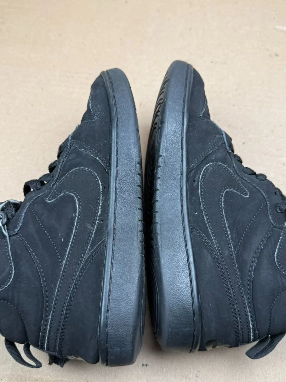 Youth Nike Black High-Top Sneakers - Size 4.5Y with new extra laces damage